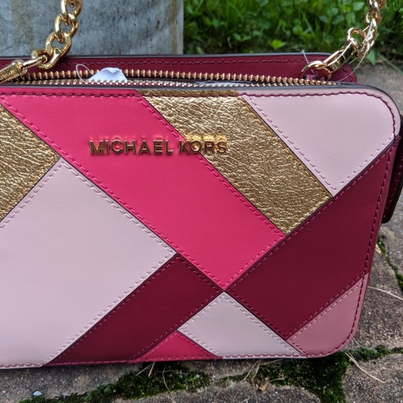 πHPπ Michael Kors Small Adele Crossbody Mulberry - Picture 3 of 7